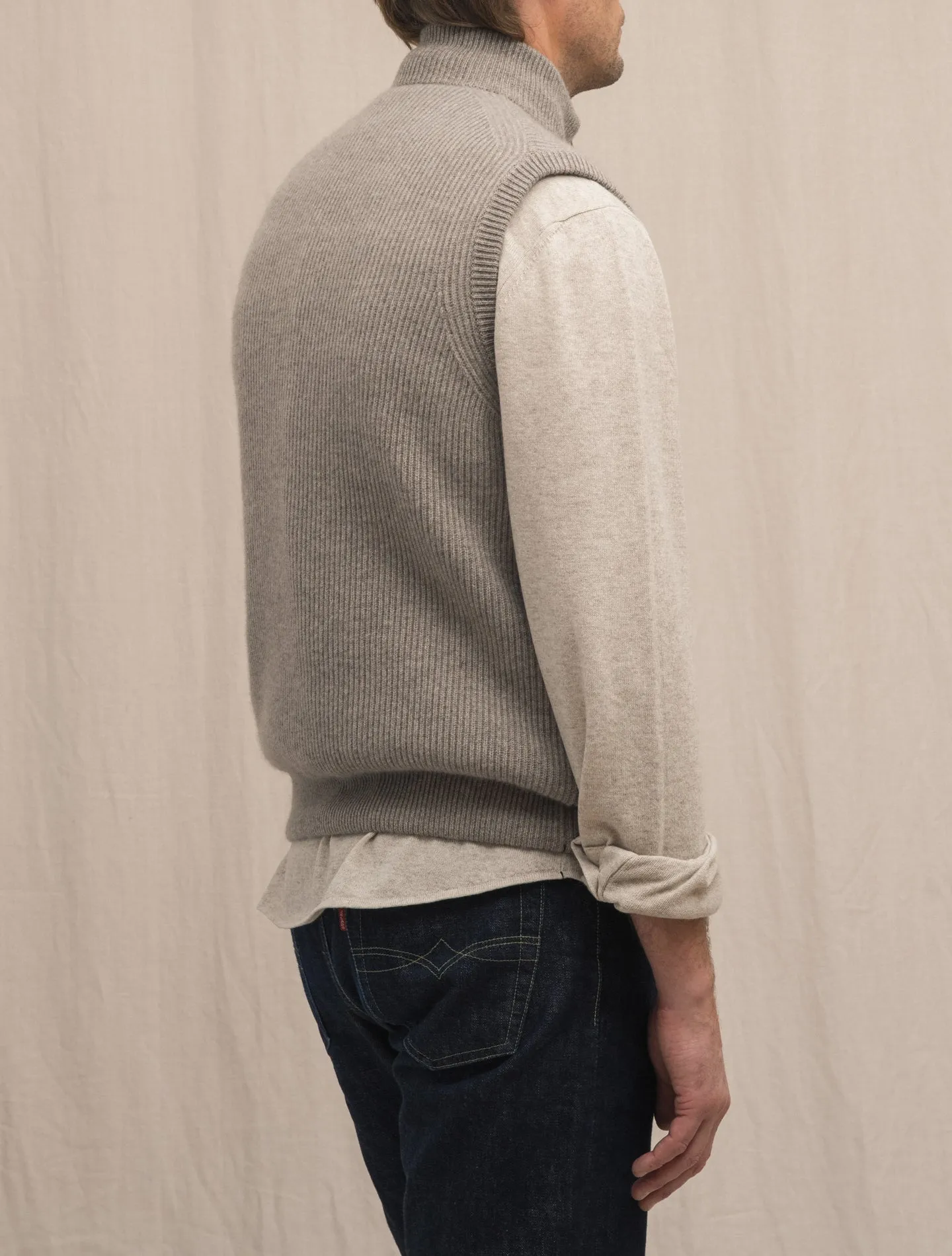 Down Padded Rib Knitted Cashmere Vest Greige