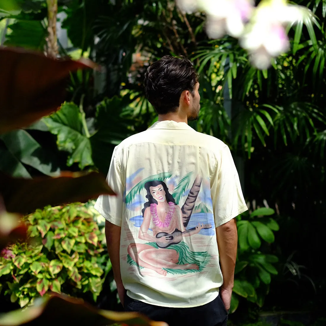 Hula Girl (20th Web Anniversary Exclusive)