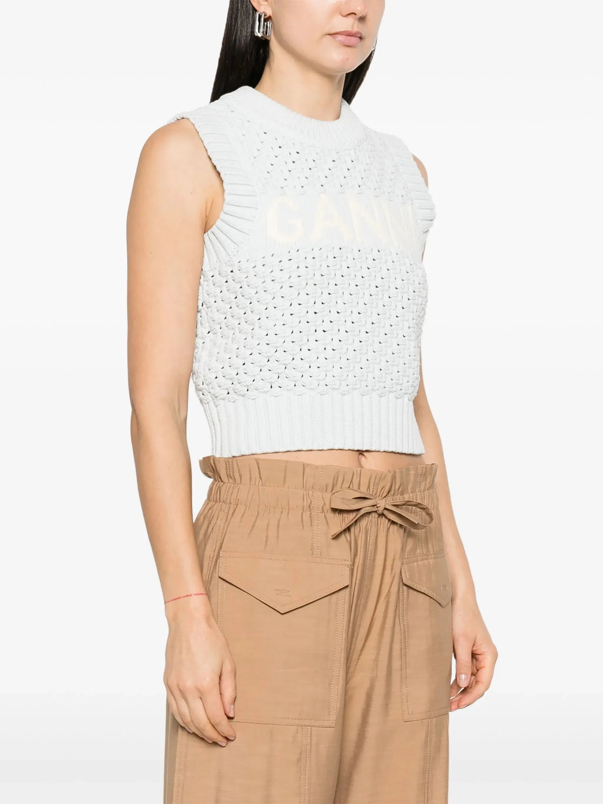 Knitted vest with logo
