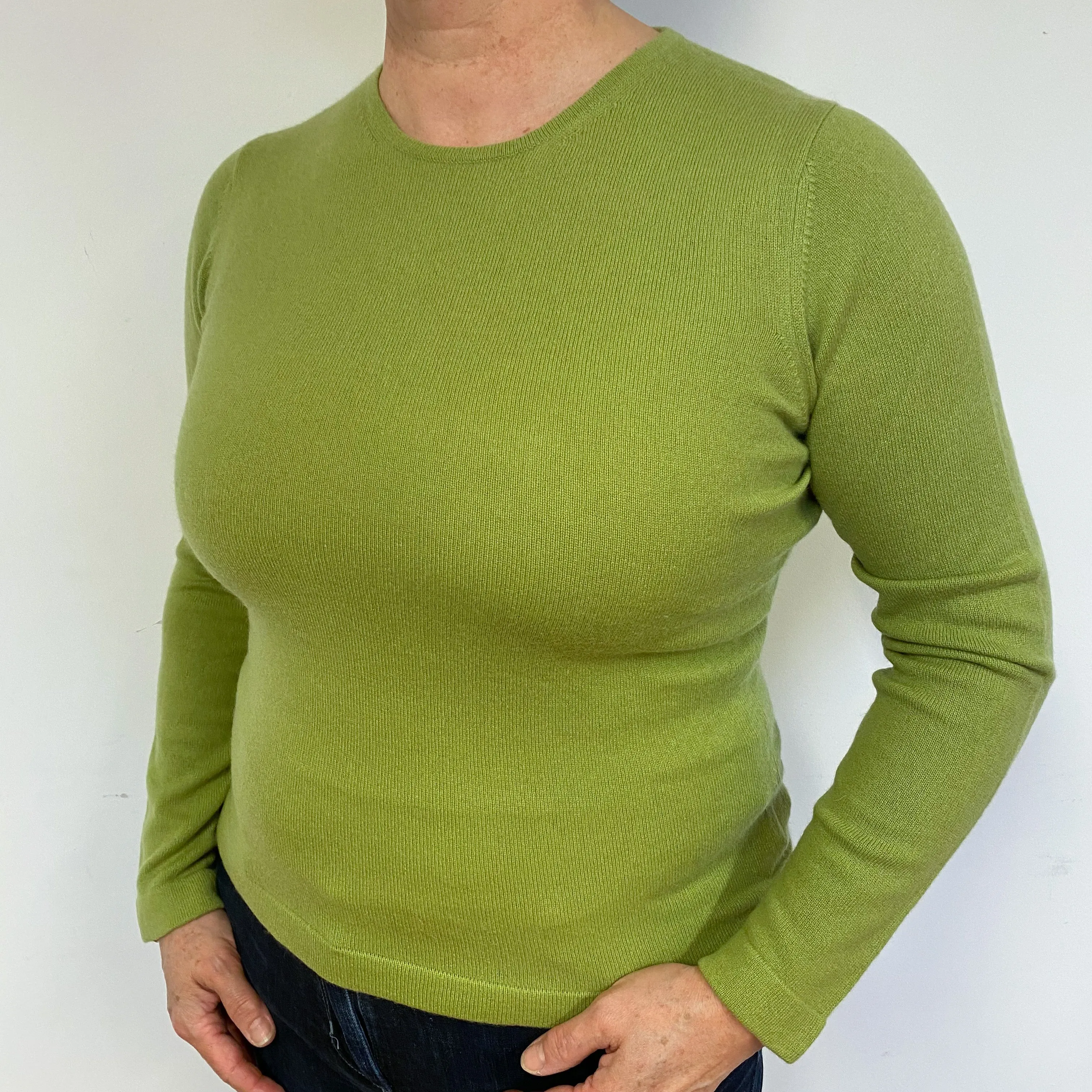Pear Green Cashmere Crew Neck Jumper Large.