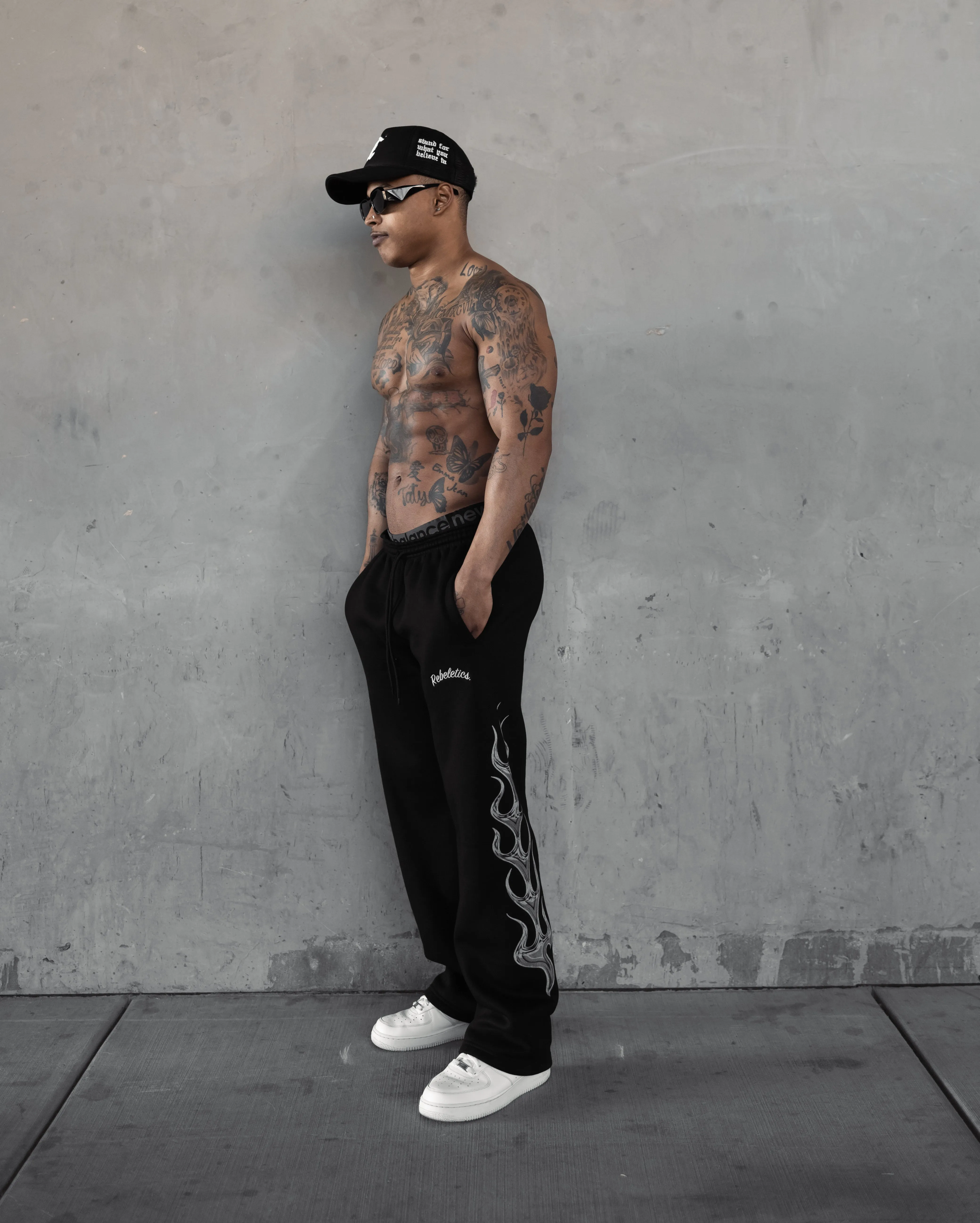 REBELETICS CHROME FLAME STRAIGHT LEG SWEATPANTS - BLACK