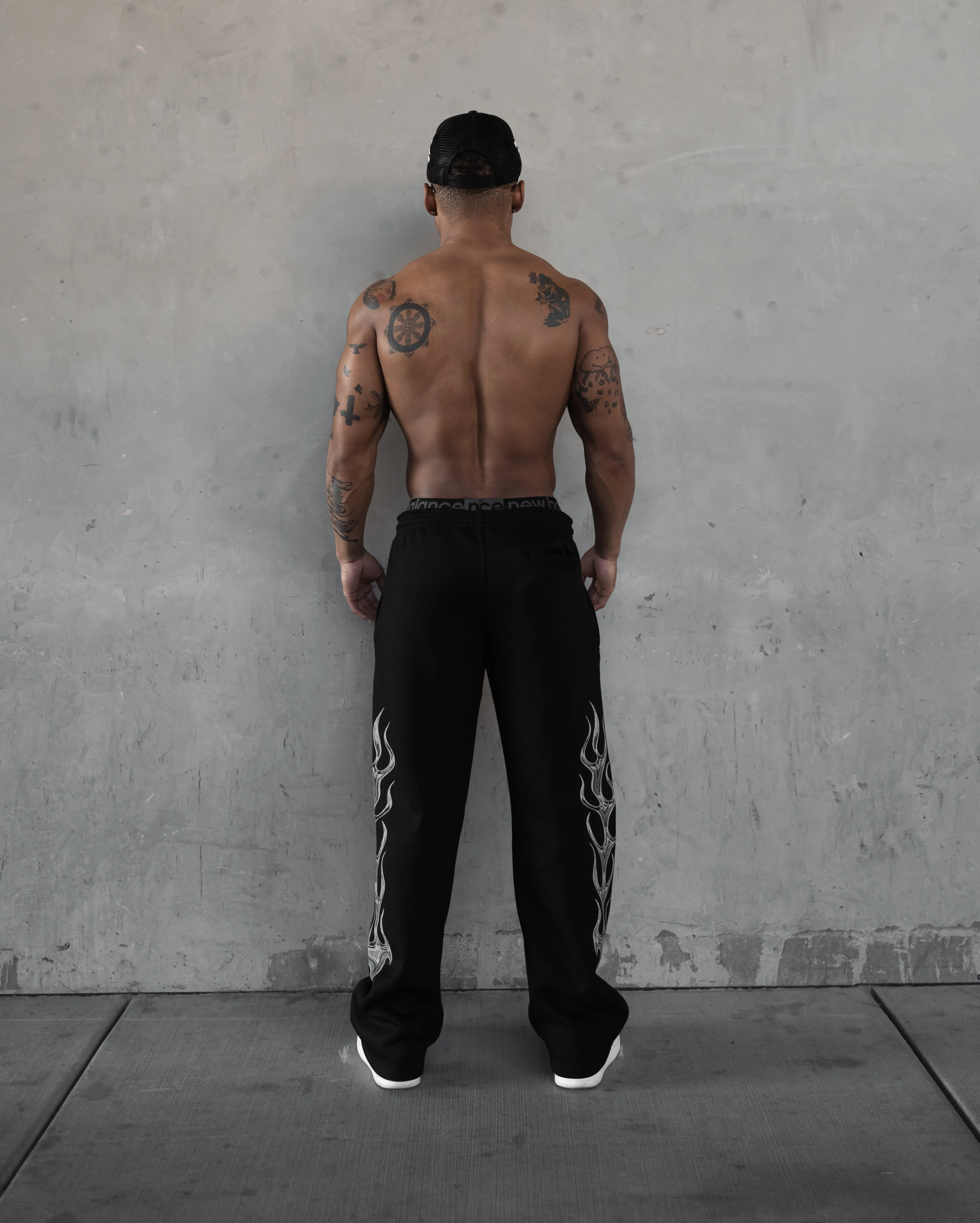 REBELETICS CHROME FLAME STRAIGHT LEG SWEATPANTS - BLACK